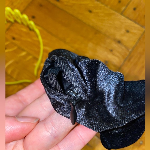 Velvet Scrunchie With Hidden Pocket Zipper Hair Tie + Plastic Yellow Headband - Picture 3 of 7